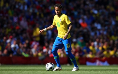 爱游戏电竞精华-F加拿大站周冠宇被车队当成二号车手