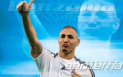 爱游戏电竞热评-乌克兰需要勇气